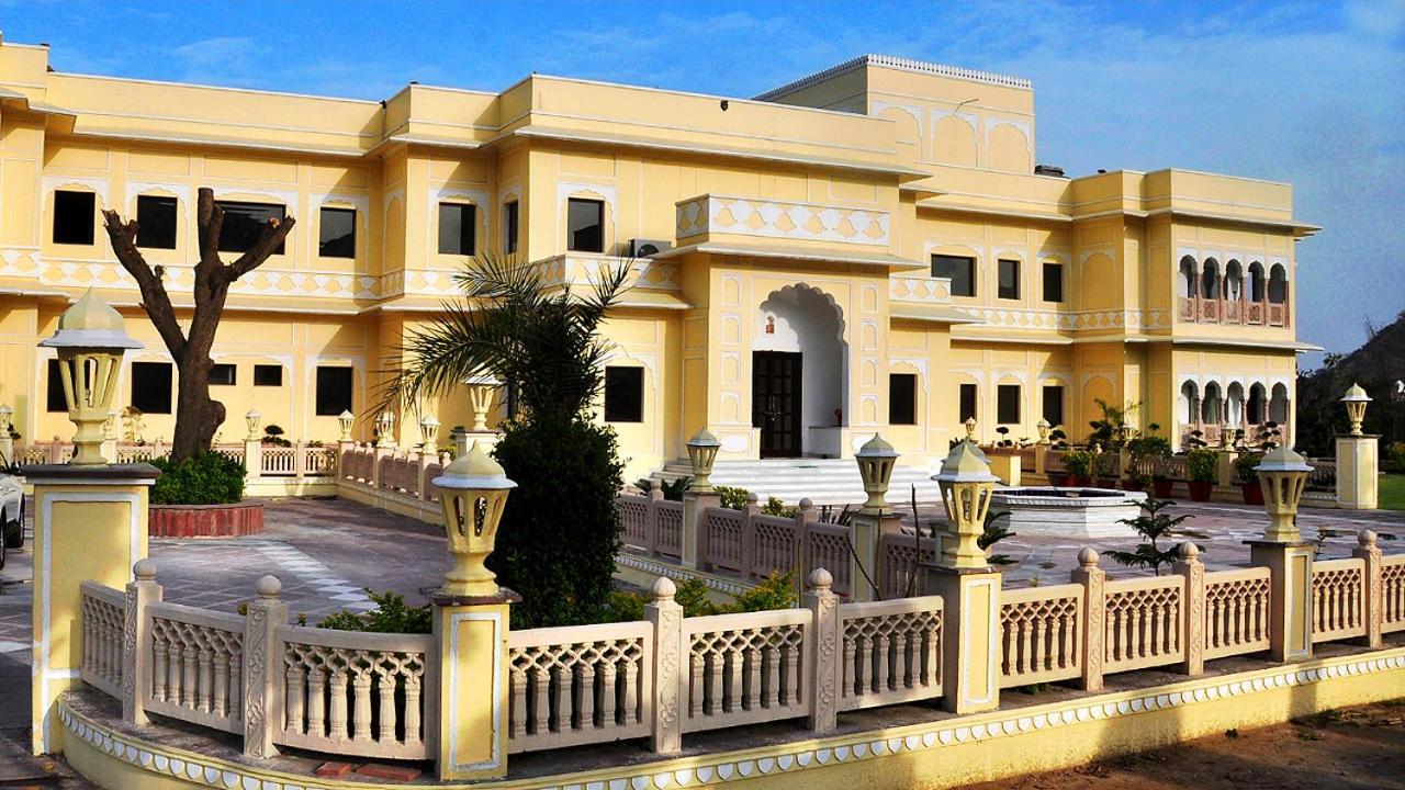 Hotel Raj Bagh Palace Jaipur Exterior foto